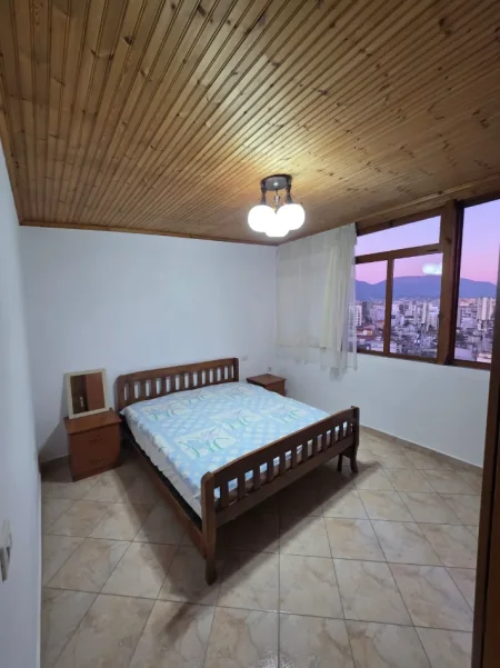 Tirane, jepet me qera apartament 1+1+Ballkon Kati 10, 65 m² 400 € (DON BOSKO)
