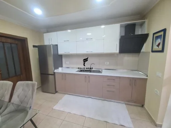 Tirane, jepet me qera apartament 1+1 Kati 3, 65 m² 550 € (BULEVARDI GJERGJ FISHTA)