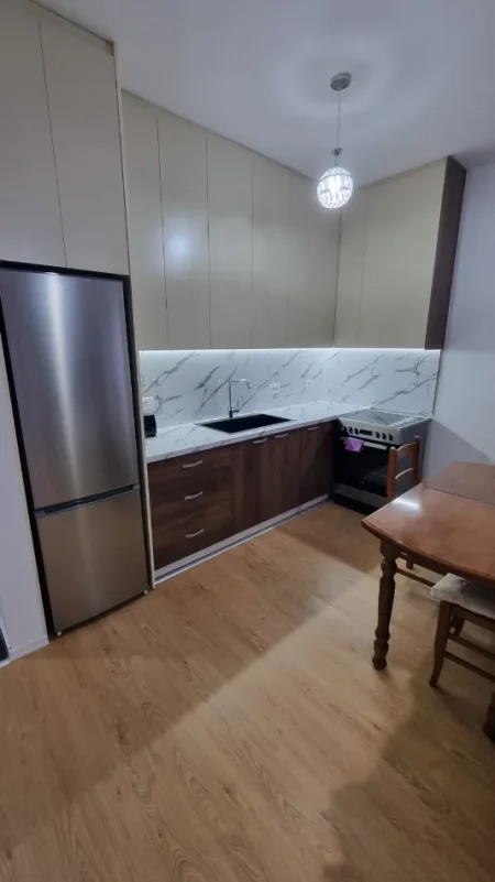 Tirane, jepet me qera apartament 1+1 Kati 7, 65 m² 600 € Don Bosko