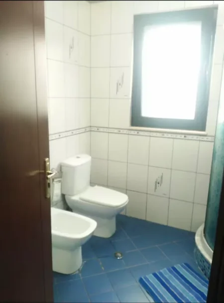 Tirane, jepet me qera Vile 2+1+Ballkon Kati 2, 450 €