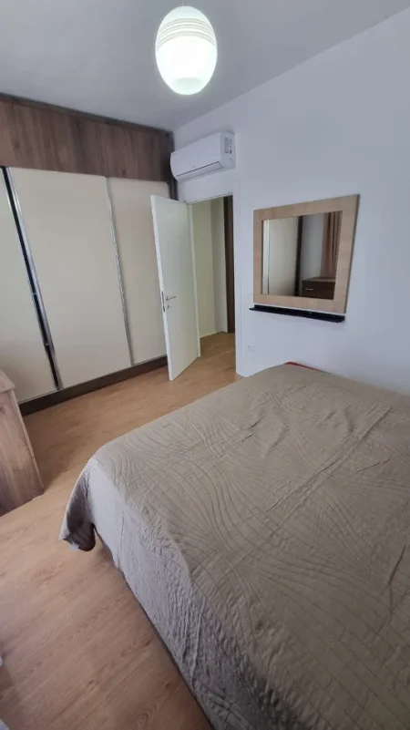 Tirane, jepet me qera apartament 1+1 Kati 7, 65 m² 600 € Don Bosko