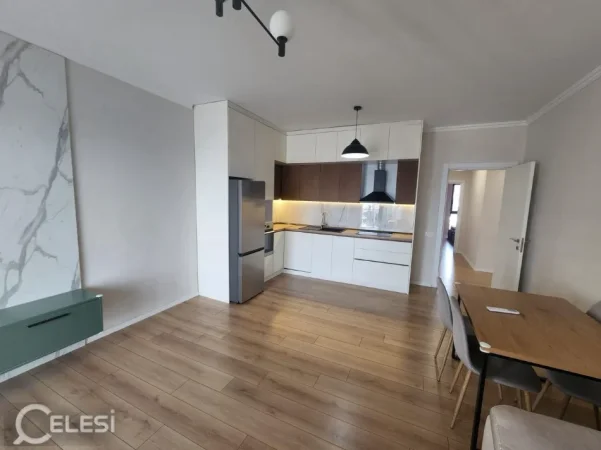 Tirane, jepet me qera apartament 2+1+Ballkon Kati 6, 114 m² 750 € (RRUGA E DIBRES)