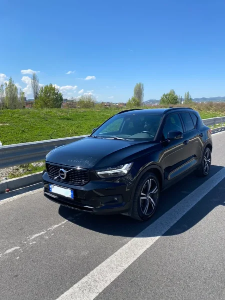 Tirane, shitet Volvo XC40 R-Design 4x4, viti 2021