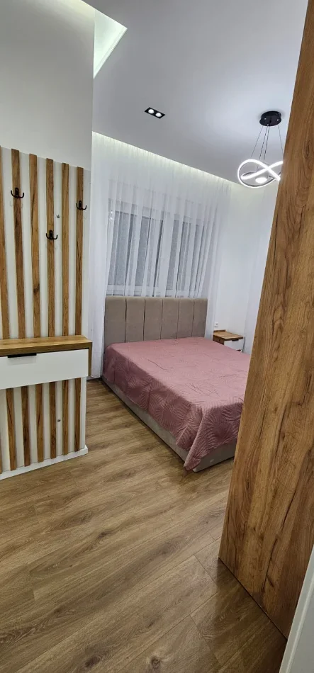 Tirane, jepet me qera apartament 2+1 Kati 7, (Ali Demi)