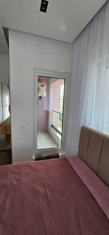 Tirane, jepet me qera apartament 2+1 Kati 7, (Ali Demi)