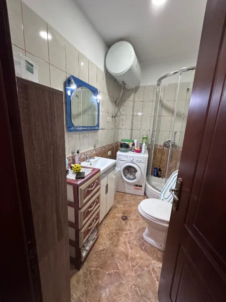 Tirane, jap me qera apartament 1+1 Kati 6, 56 m² 43,000 Leke (Rruga Milto Sotir Gura)