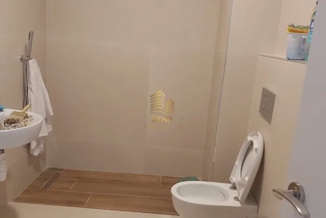 Tirane, jepet me qera ambjent biznesi Kati 3, 66 m² 550 € (Kompleksi Zirkon)