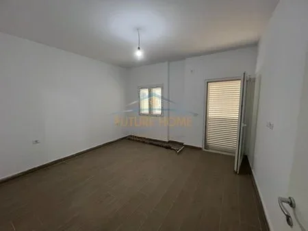 Tirane, shitet apartament 1+1 Kati 3, 86 m² 129.000 € 