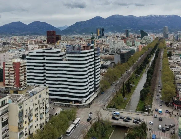 Tirane, shitet apartament 1+1+Ballkon Kati 6, 71 m² 180.000 € (Corner Residence)