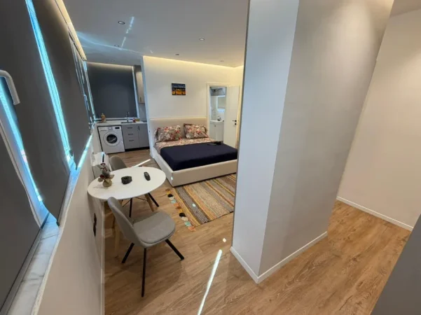 Tirane, shitet garsonier 1+1 Kati 2, 90 m² 240.000 € 