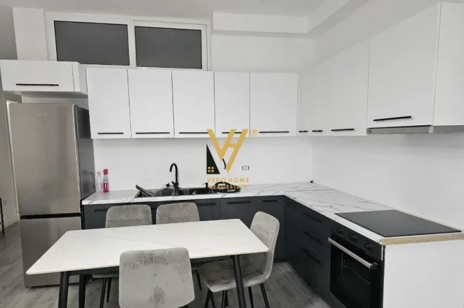 Tirane, jepet me qera apartament 2+1+Ballkon Kati 3, 78 m² 700 € (RRUGA E DIBRES)