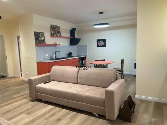 Tirane, jepet me qera apartament 2+1 Kati 2, 100 m² 700 € (PAZARI I RI)