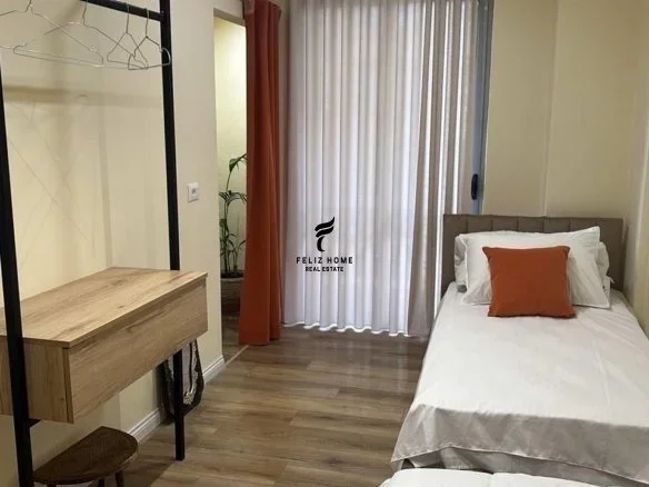 Tirane, jepet me qera apartament 2+1 Kati 2, 100 m² 700 € (PAZARI I RI)