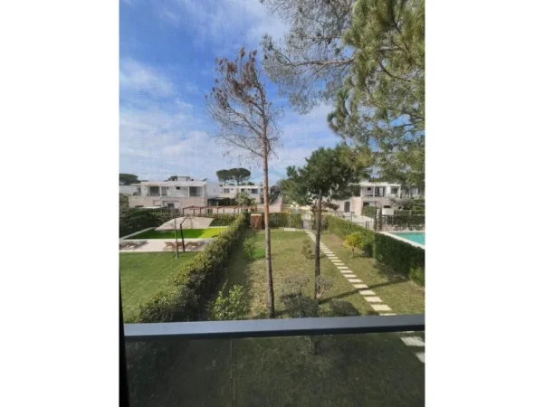 shitet Vile 2 Katshe , 592 m² 850.000 € (GJIRI I LALEZIT)