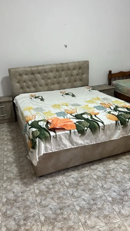 Durres, jepet me qera apartament 1+1+Ballkon Kati 2, 70 m² 300 € (gjykata)