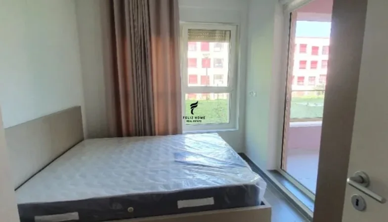 Tirane, jepet me qera apartament 2+1 Kati 1, 82 m² 500 € (ALI DEMI)