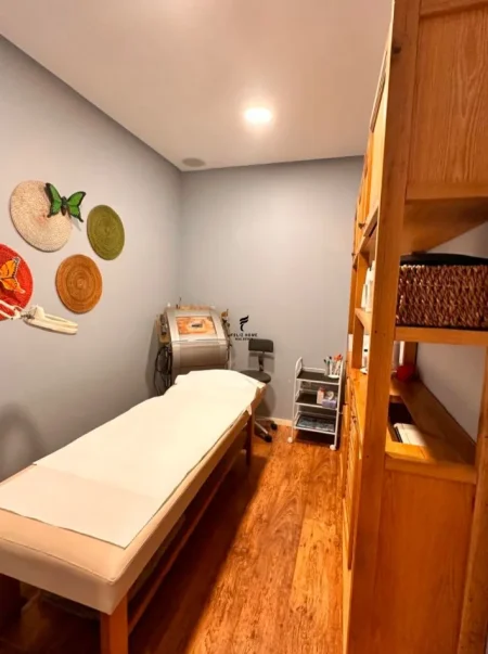 Tirane, jepet me qera dyqan Kati 1, 100 m² 1.500 € (DON BOSKO)