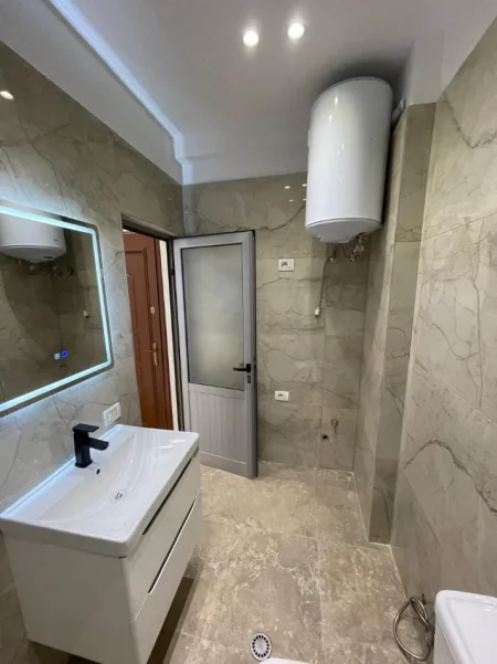 Tirane, shitet apartament 1+1 , 55 m² 111.000 € (Astir)