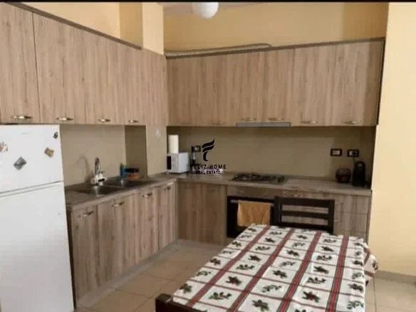 Tirane, jepet me qera apartament 2+1 Kati 5, 96 m² 550 € (LIQENI I THATE)