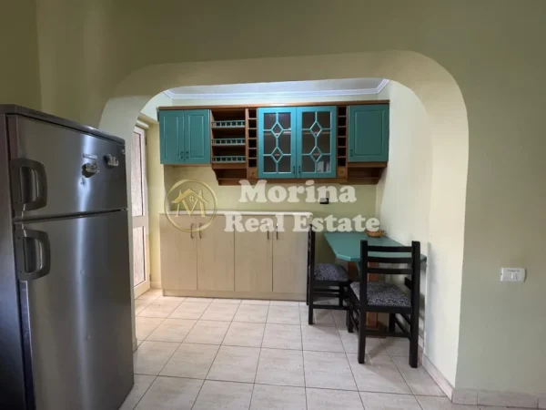 Tirane, jepet me qera apartament 1+1 Kati 0, (Apartament 11 Sheshi Willson 500 Mije Lek)