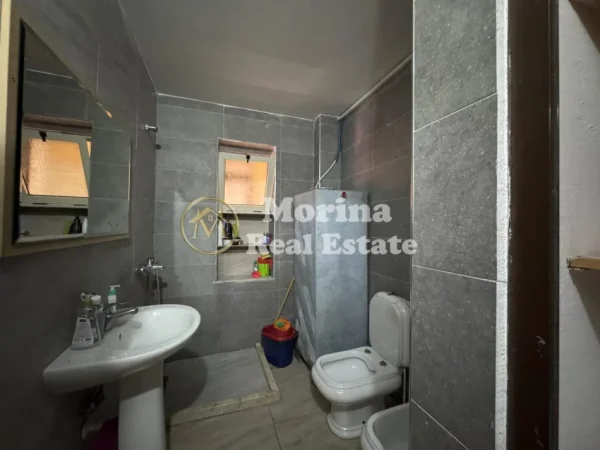 Tirane, jepet me qera apartament 1+1 Kati 0, (Apartament 11 Sheshi Willson 500 Mije Lek)