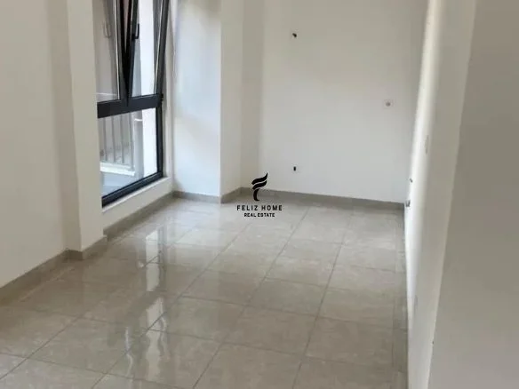Tirane, jepet me qera zyre Kati 2, 85 m² 800 € (PAZARI I RI)
