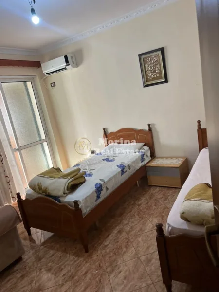 Tirane, jepet me qera apartament 3+1 Kati 2, 95 m² 500 € (Komisariati Nr 4)