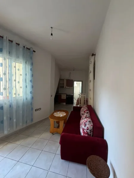 Tirane, jepet me qera apartament 1+1 Kati 1, 55 m² 280 € (Siri Kodra)