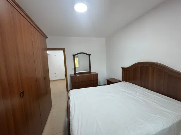 APARTAMENT 2+1 ME QIRA  600 € (VASIL SHANTO)