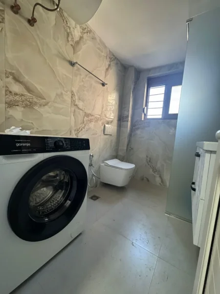 APARTAMENT 2+1 ME QIRA  600 € (VASIL SHANTO)