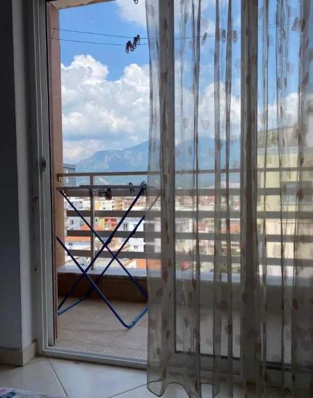 Tirane, jepet me qera apartament 1+1 Kati 7, 65 m² 450 € (5 MAJI)