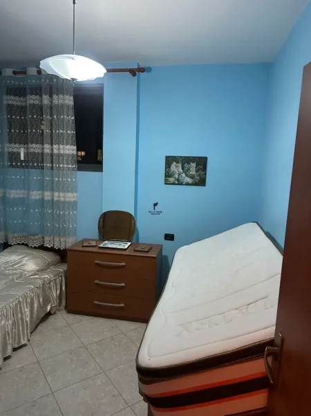 Tirane, shitet apartament 2+1 Kati 5, 136 m² 198.000 € (XHAMLLIKU)