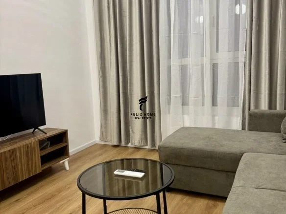 Tirane, jepet me qera apartament 1+1 Kati 6, 60 m² 400 € (ALI DEMI)