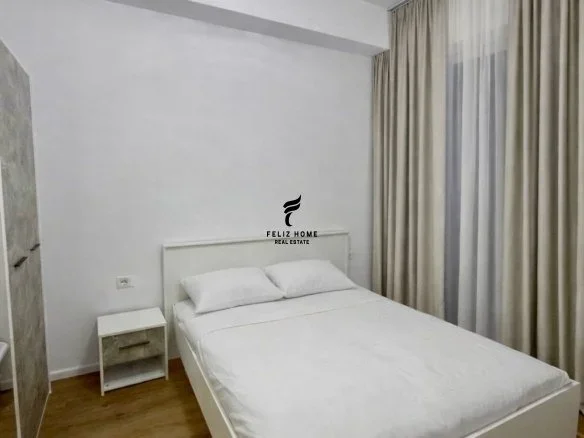 Tirane, jepet me qera apartament 1+1 Kati 6, 60 m² 400 € (ALI DEMI)