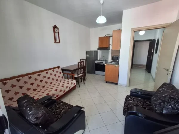 Tirane, jepet me qera apartament 1+1+Aneks+Ballkon Kati 7, 60 m² 360 € (Astir)