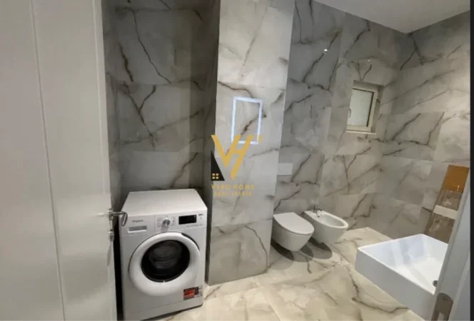 Tirane, jepet me qera apartament 1+1+Ballkon Kati 0, 65 m² 520 € (ALI DEMI)