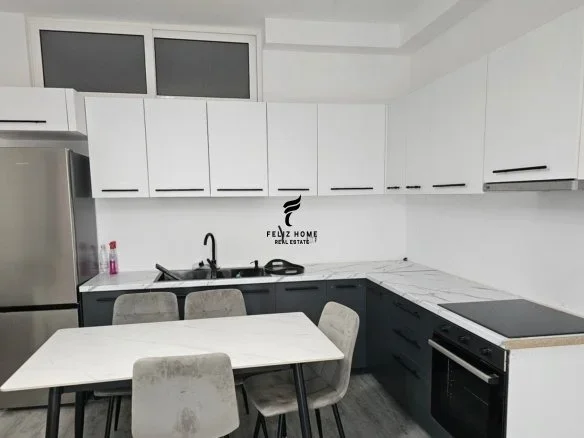 Tirane, jepet me qera apartament 2+1 Kati 3, 78 m² 700 € (5 MAJI)