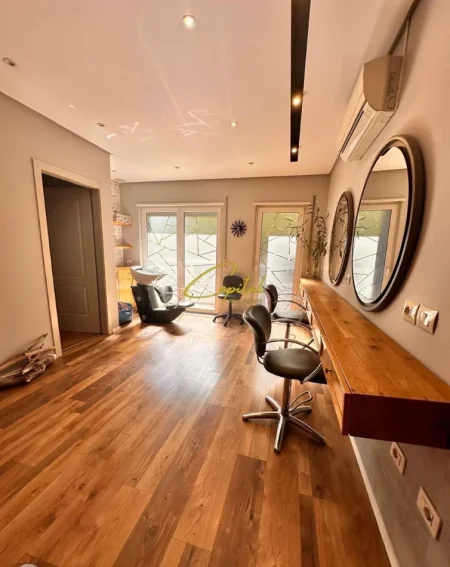 Tirane, jepet me qera ambjent biznesi Kati 1, 100 m² 1.500 € (DON BOSKO)