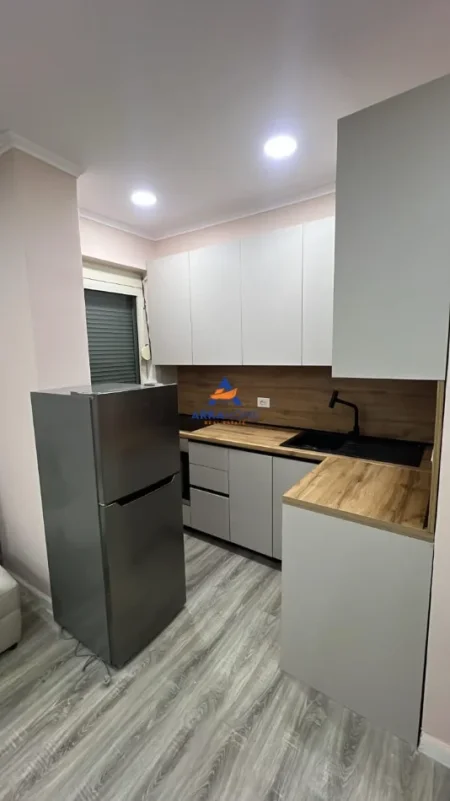 Tirane, shitet apartament 1+1+Ballkon Kati 1, 92 m² 194.123 € 