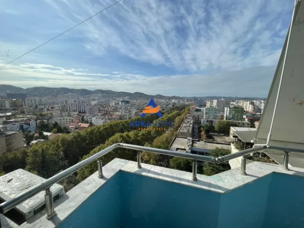 Tirane, jepet me qera ambjent biznesi Kati 11, 143 m² 1.000 € 