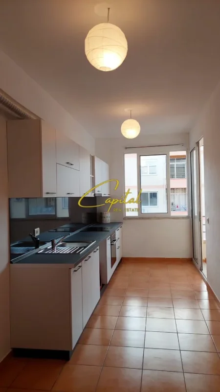 Tirane, jepet me qera apartament 2+1 Kati 8, 110 m² 450 € (ASTIR)