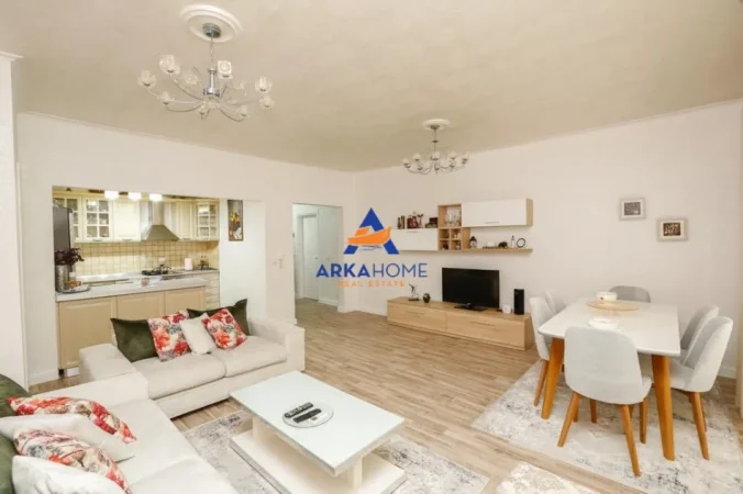 Tirane, jepet me qera apartament 3+1+Ballkon Kati 16, 157 m² 1.200 € 