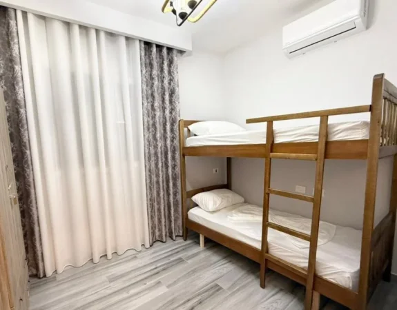 Tirane, jepet me qera apartament 2+1 Kati 4, 115 m² 550 € (REZIDENCA JAHO, FRESK)