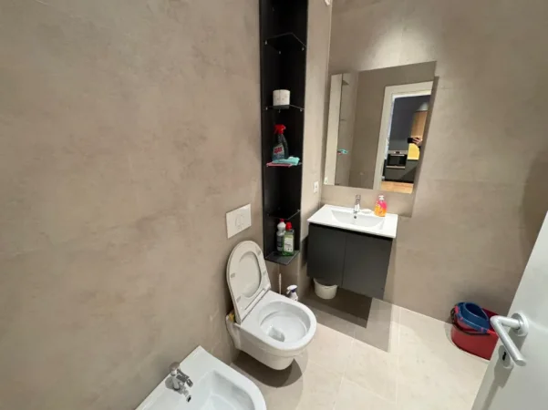 Tirane, shitet apartament 1+1 Kati 7, 67 m² 