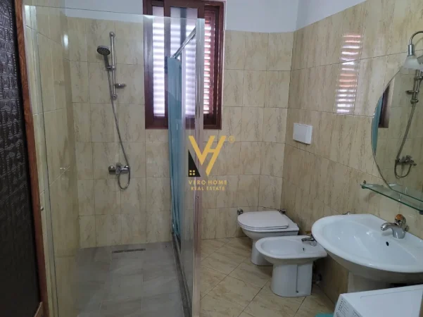 Tirane, jepet me qera Vile 3 Katshe Kati 0, 550 m² 2.500 € (RRUGA E ELBASANIT)