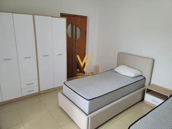 Tirane, jepet me qera Vile 3 Katshe Kati 0, 550 m² 2.500 € (RRUGA E ELBASANIT)