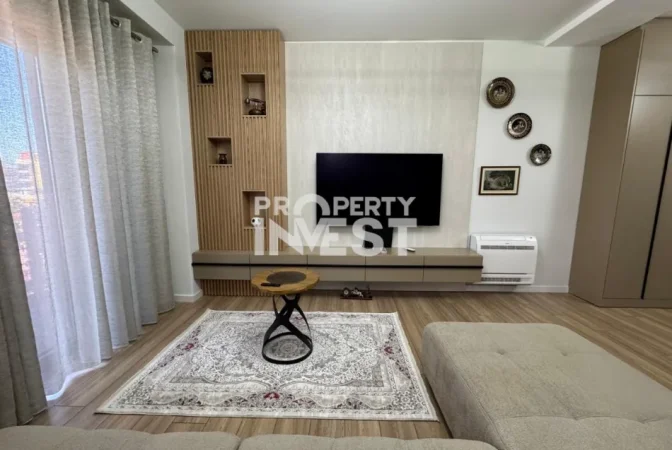 Tirane, jepet me qera apartament 3+1 Kati 8, 159 m² 2.100 € (Rruga e kavajes)