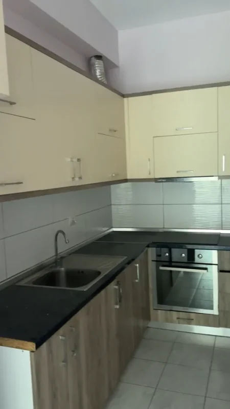 Tirane, shitet apartament 2+1 Kati 0, 100 m² 155.000 € (KOPSHTI ZOOLOGJIK)