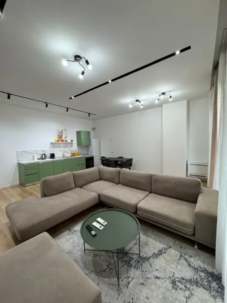 Tirane, jepet me qera apartament 2+1 Kati 3, 125 m² 1.200 € (SQUARE 21)