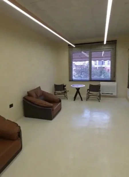 Tirane, shitet apartament 1+1 Kati 1, 66 m² 215.000 € (KOMUNA E PARISIT)